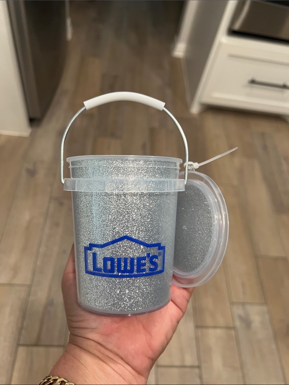 LOWE'S Cute. Mini Bucket.💙